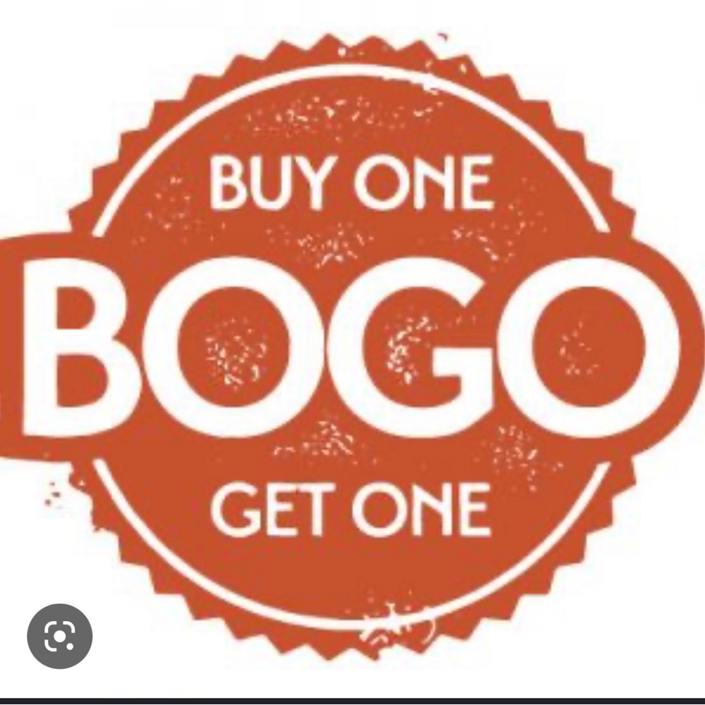 My closet is BOGO! Come shop til you drop this Black Friday!! 🖤